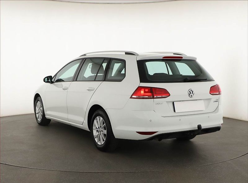 Volkswagen Golf (2016) 1.2 TSI, Tempomat - fotka 4 z 13