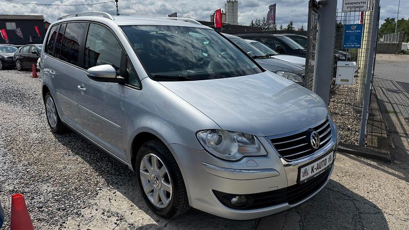 Volkswagen Touran (2009) 1.4TSi 125kW *7míst*ALU*DSG* - fotka 3 z 22
