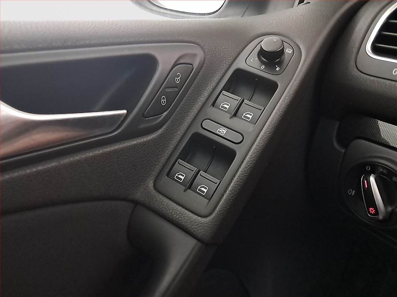 Volkswagen Golf (2009) 1.4 TSI, Tempomat - fotka 15 z 15