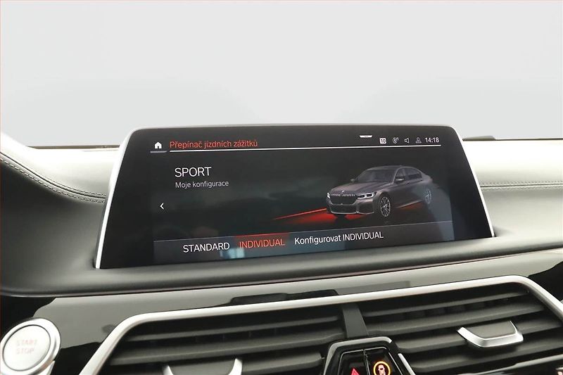 BMW Řada 7 (2019) 745Le - fotka 9 z 19