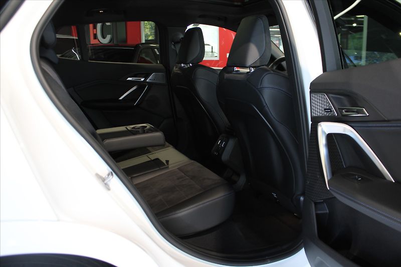 BMW X2 xDrive20d M Sport DAPlus/Pano/ - fotka 30 z 36