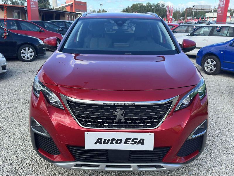 Peugeot 5008 (2020) 1.5 HDi, 2.maj,ČR, Allure - fotka 2 z 24