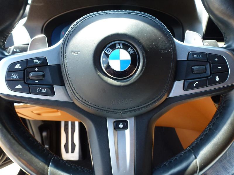 BMW Řada 5 3,0 D X-Drive M-Paket  Carbon - fotka 39 z 62