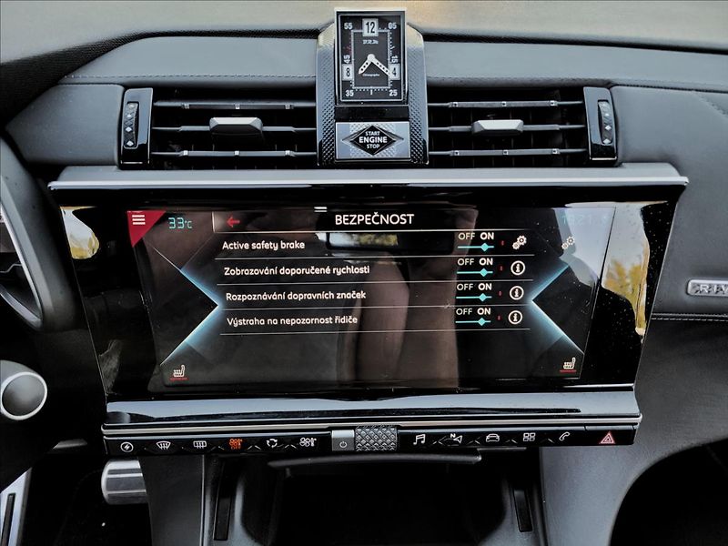 DS Automobiles DS7 Crossback 1,6 Rivoli,PHEV,4x4,kůže,výhře - fotka 27 z 42