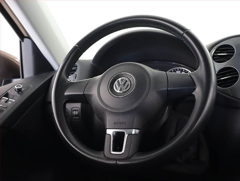 Volkswagen Tiguan (2012) Sport 2.0 TDI, 4X4, Automat - fotka 14 z 24