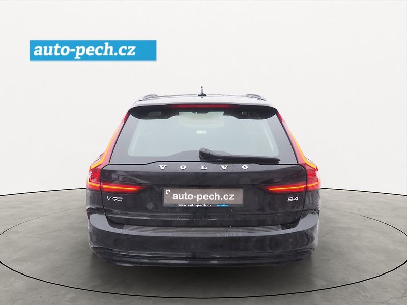 Volvo V90 (2022) B4, Momentum Pro - fotka 3 z 50