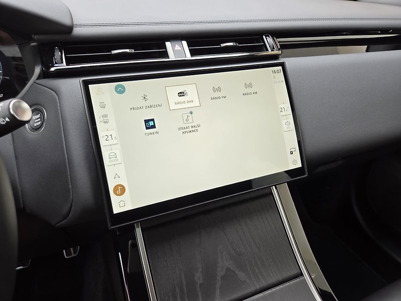 Land Rover Range Rover Velar (2026) P400e Dynamic SE PANO R21 TOP - fotka 36 z 61