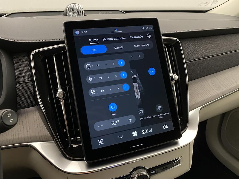 Volvo XC90 (2025) T8 AWD RECHARGE BRIGHT PLUS 7m - fotka 44 z 75