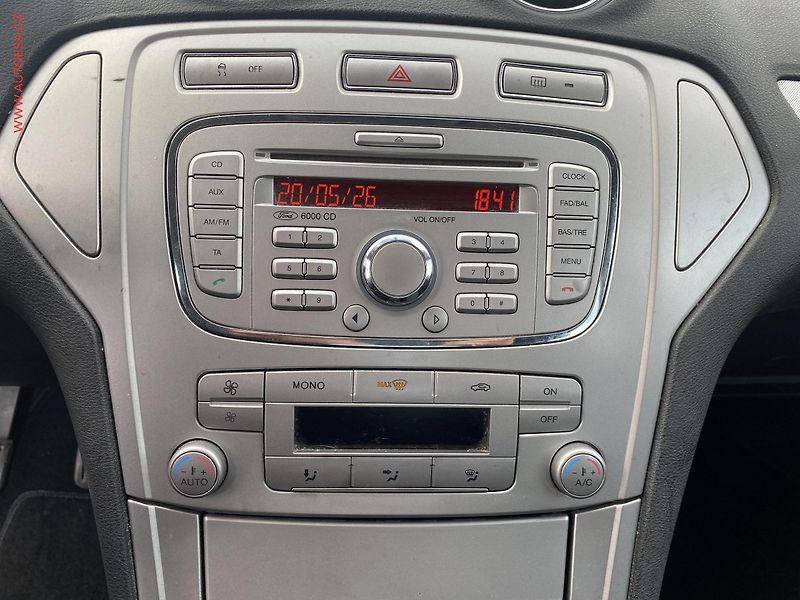 Ford Mondeo (2009) 1.6i, ČR, Trend - fotka 12 z 14