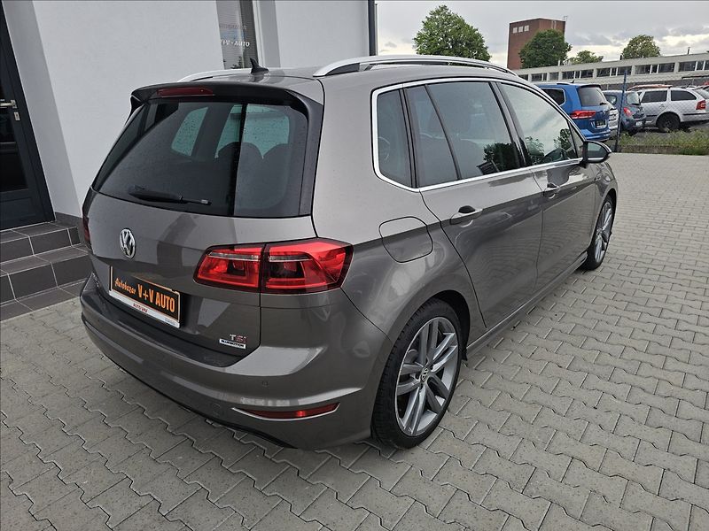 Volkswagen Golf Sportsvan 1,4TSi 110KW R-Line NAVI - fotka 6 z 47