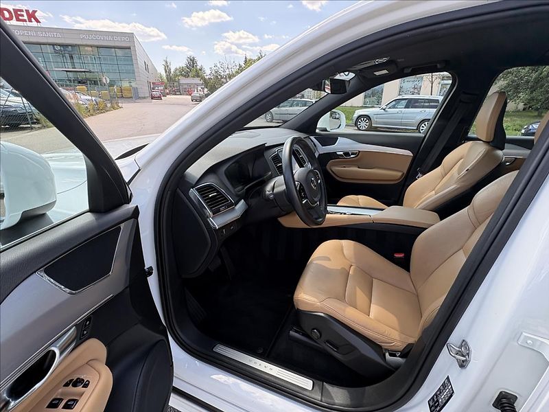 Volvo XC90 2,0 D5 173kW,Led,Kůže,ACC,1Maj - fotka 3 z 41