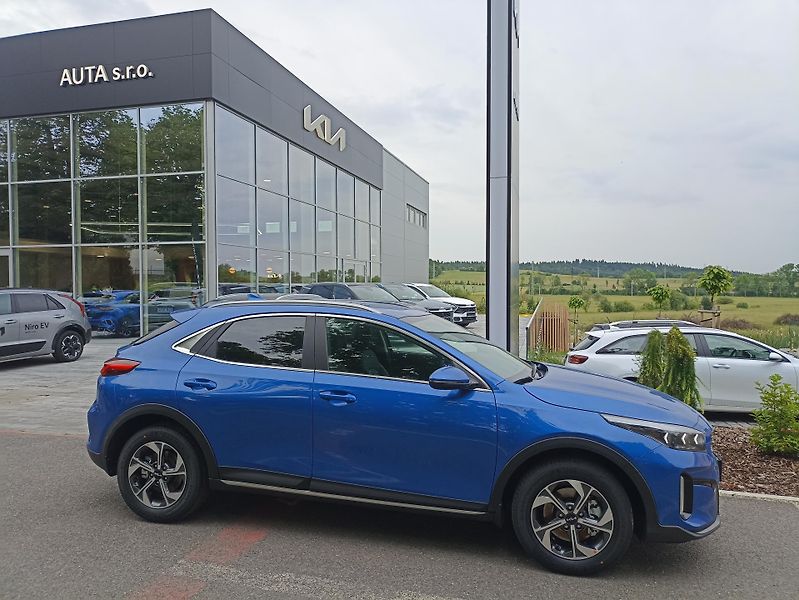 Kia XCeed 1.6 T-GDi 7DCT  Exclusive  - fotka 4 z 15