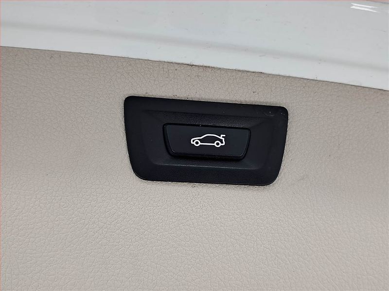 BMW Řada 3 (2014) 320 d xDrive, 4X4, Automat - fotka 23 z 23