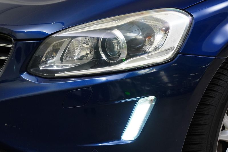 Volvo XC60 - fotka 9 z 25