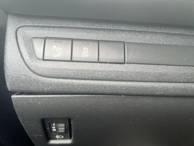 Peugeot 208 1.2i KAMERA KLIMA PŮVOD ČR - fotka 14 z 41