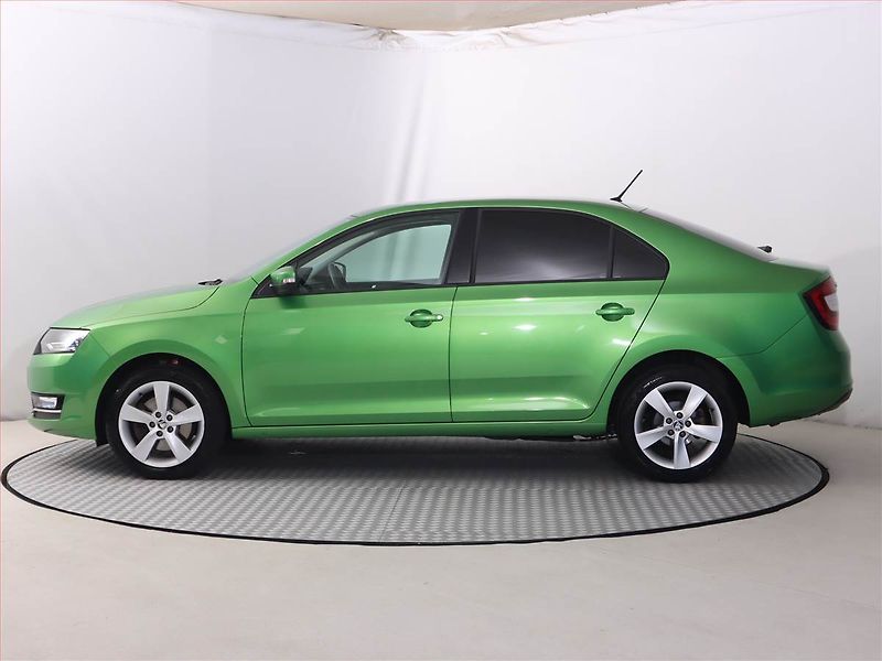 Škoda Rapid (2018) 1.2 TSI, Navi, Bi-Xenony - fotka 3 z 20