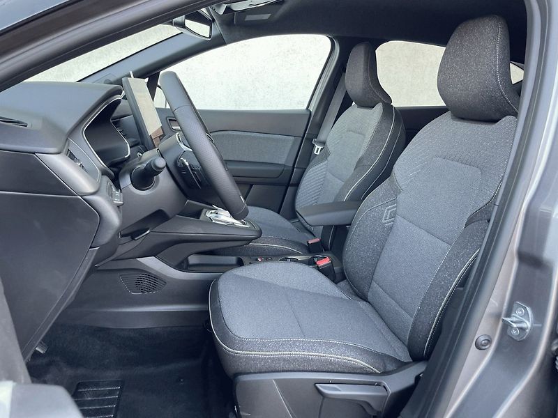Renault Captur (2025) TECHNO 1,3TCe 160k EDC - fotka 17 z 23