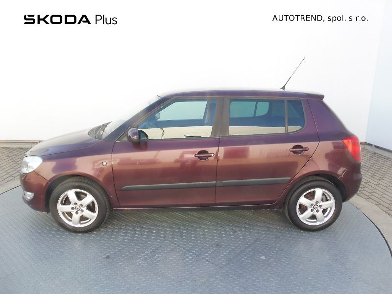 Škoda Fabia (2011) Ambiente 1,2 TSI 63kW - fotka 3 z 21