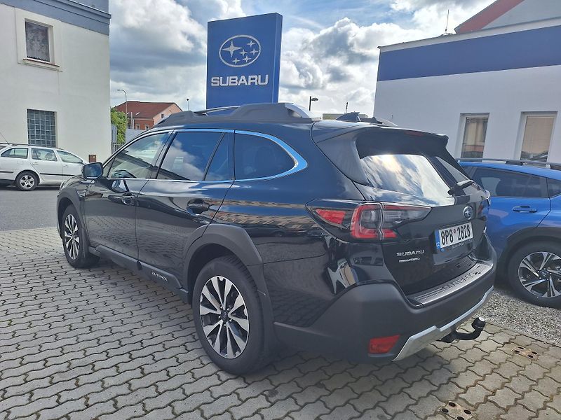 Subaru Outback (2022) Touring , NAVI, kůže,TOP stav - fotka 4 z 14