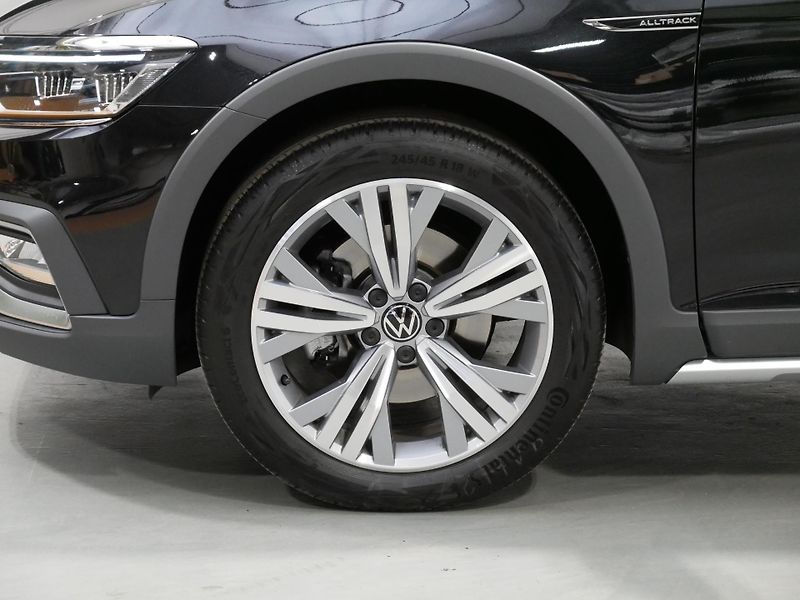Volkswagen Passat - fotka 8 z 24