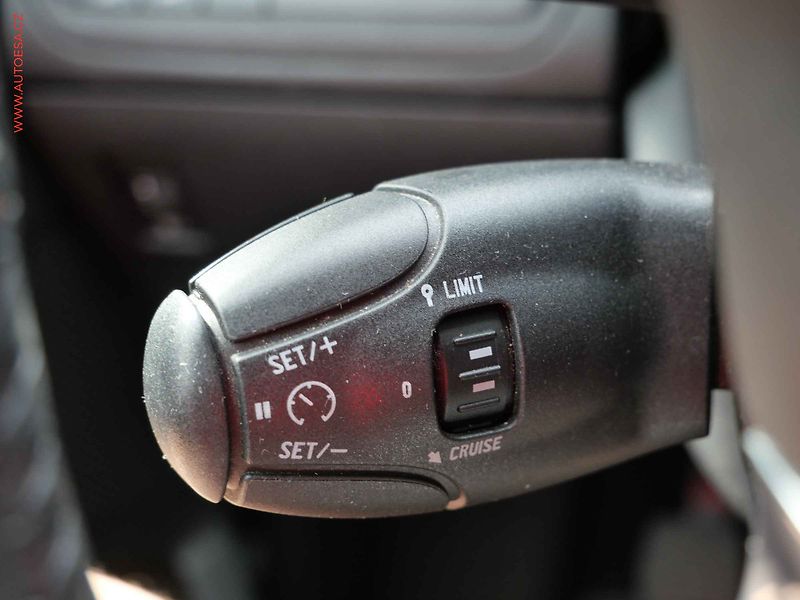 Peugeot 208 (2014) 1.2 PT, ČR, AC, ČR - fotka 12 z 20
