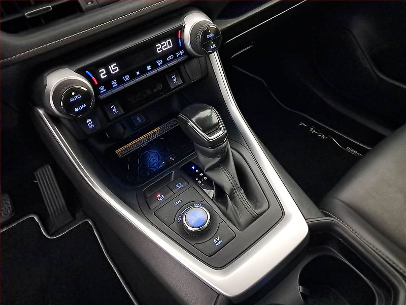 Toyota RAV4 (2021) 2.5 Hybrid - fotka 13 z 21