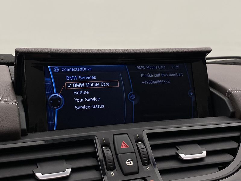 BMW Z4 sDrive 35i N54 AUT CZ 1. maj - fotka 38 z 56