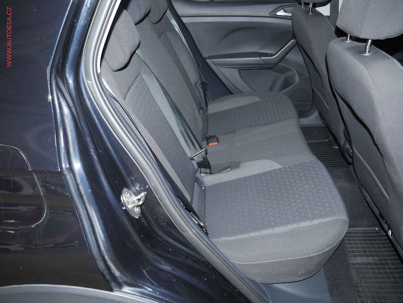 Volkswagen T-Cross (2023) 1.0 TSi, 2.maj,ČR, servis - fotka 11 z 21