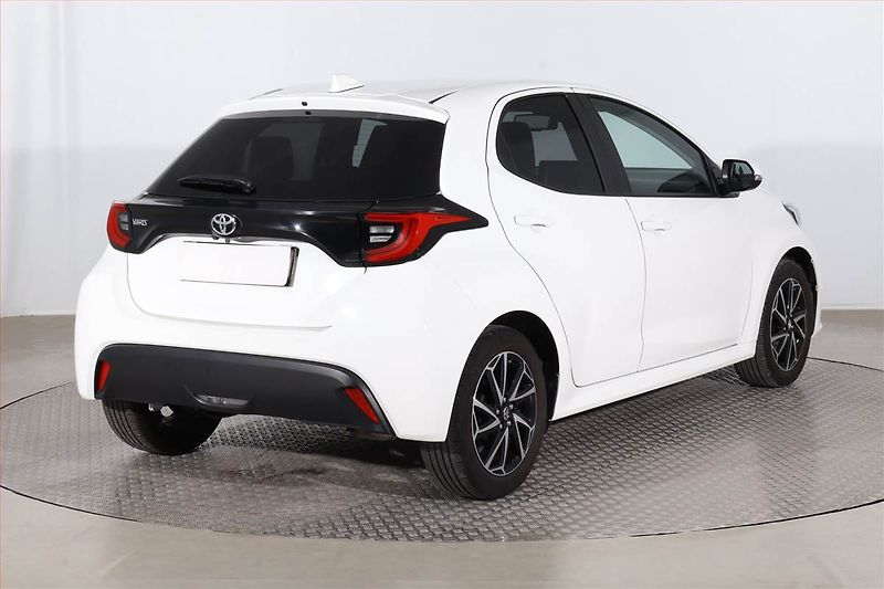 Toyota Yaris (2023) Comfort Style Tech 1.5 VVT-i - fotka 5 z 22