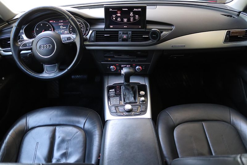 Audi A7 3.0TDI V6 QUATTRO 180kW DPH - fotka 36 z 50
