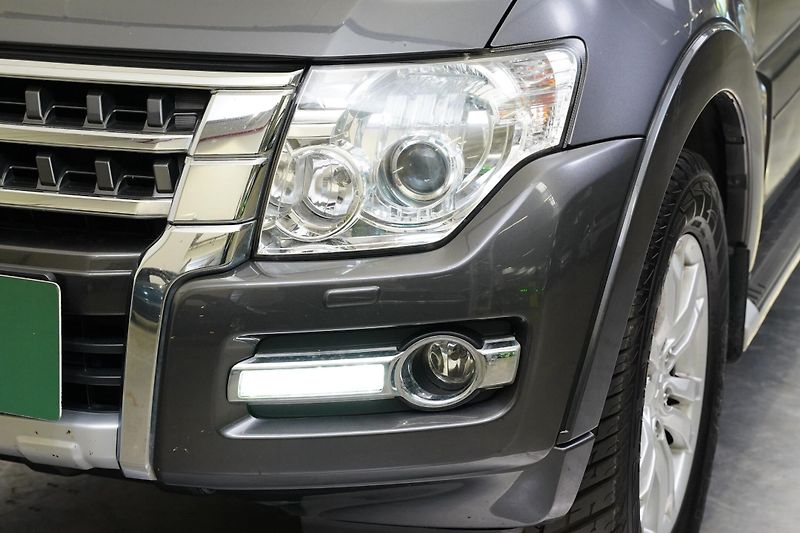 Mitsubishi Pajero - fotka 9 z 26