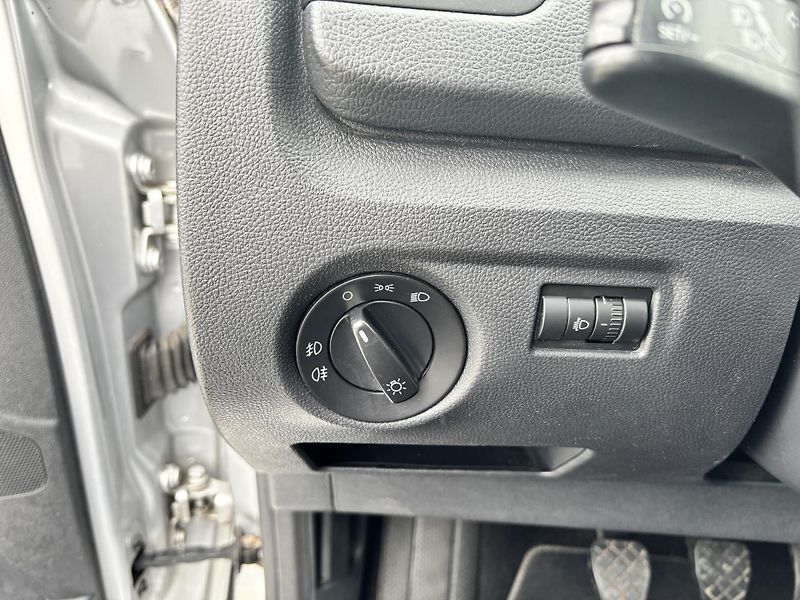 Škoda Fabia (2012) 1.2TSi Elegance serv. kniha! - fotka 22 z 26
