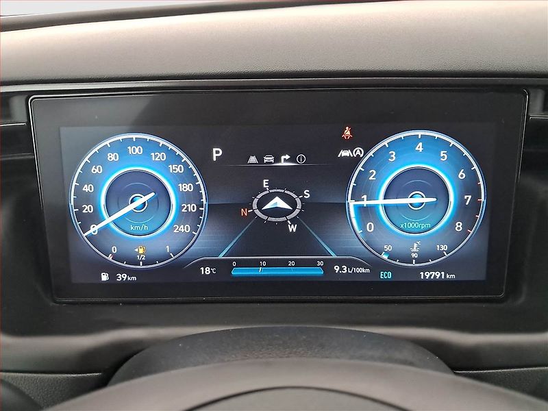 Hyundai Tucson (2023) 1.6 T-GDI - fotka 11 z 21