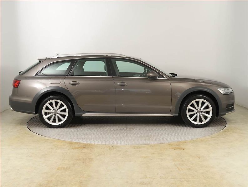 Audi A6 Allroad (2015) 3.0 TDI, 4X4, Automat - fotka 6 z 22