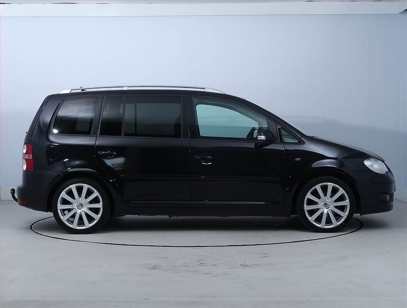 Volkswagen Touran (2009) Highline 1.4 TSI, Tempomat - fotka 6 z 17