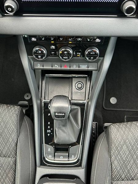 Škoda Karoq (2022) 1.5 TSI 110 kW Tažné Matrix - fotka 12 z 30