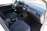 Volkswagen Touran 2.0TDI DSG 110kW - náhled 46