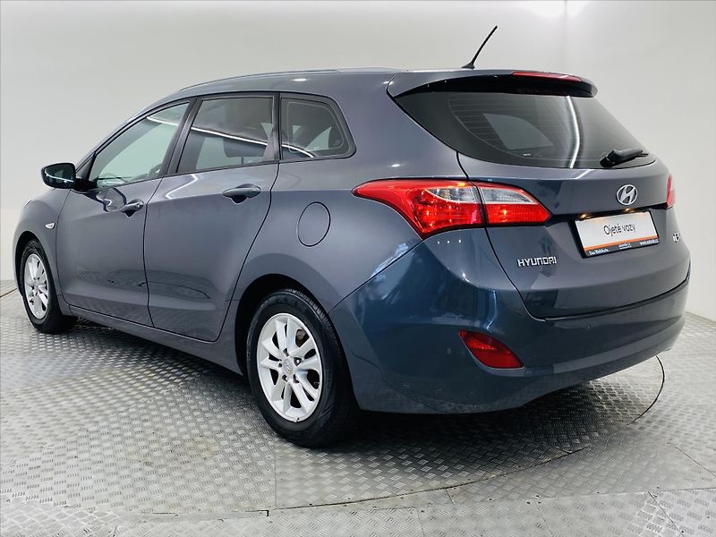 Hyundai i30 1,6 GDi 99 kW 1.maj. ČR Komfor - fotka 22 z 25