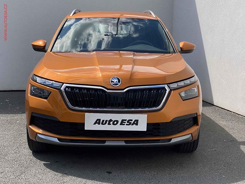 Škoda Kamiq (2022) 1.0 TSi, ČR, Style, DSG - fotka 2 z 17