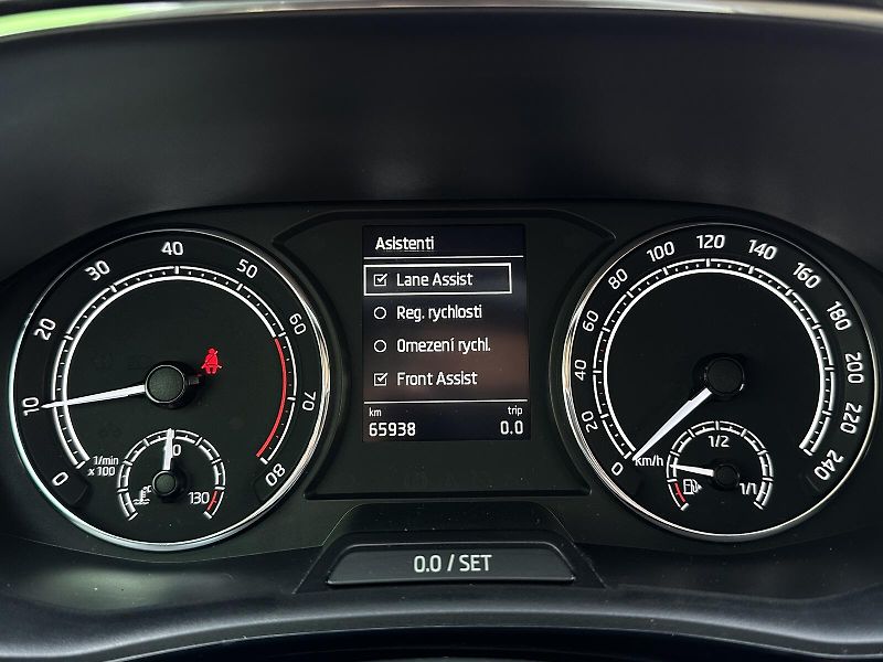 Škoda Fabia 1.0MPi Style 80PS KLIMA Smartl - fotka 18 z 36