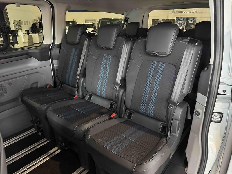Ford Tourneo (2026) 2,0 EcoBlue 125 kW/170k  Custo - fotka 15 z 20