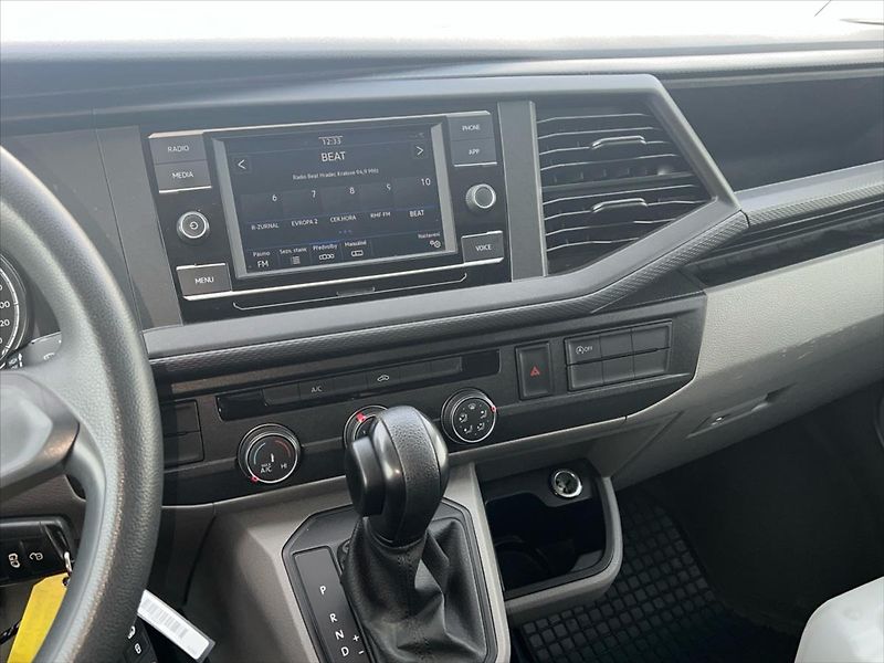 Volkswagen Transporter 2,0 TDi 110kW 7DSG 3 místný  T - fotka 18 z 23