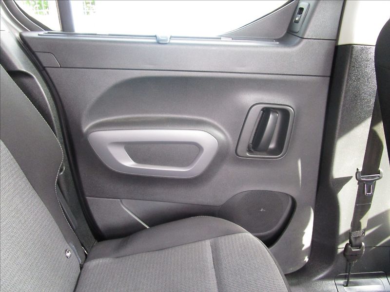 Toyota ProAce City Verso 1.5D-4D, 1. majitel - fotka 41 z 65
