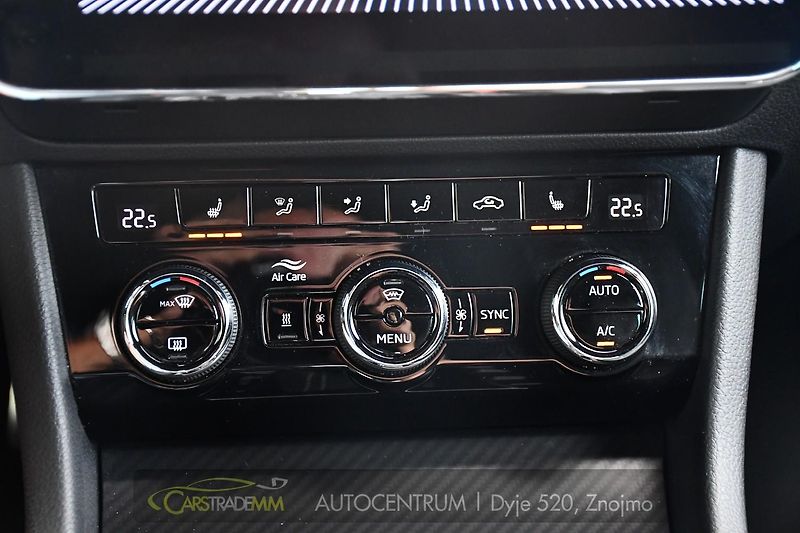 Škoda Superb 2.0TDi SPORTLINE 4X4 NEZ.TOP  - fotka 34 z 52