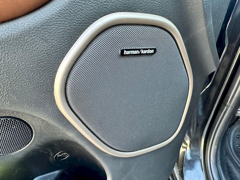 Jeep Grand Cherokee (2015) 3,0L V6 Diesel 184kW Summit 4W - fotka 10 z 26