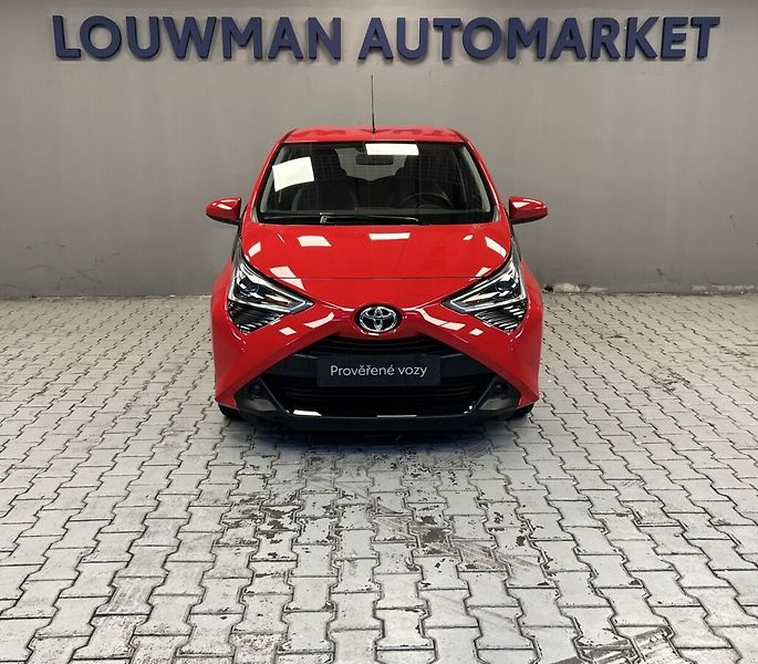 Toyota Aygo 1,0i AT X-play - fotka 4 z 15