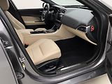 Jaguar XE 2.0D 132kW PURE AUT  - náhled 23