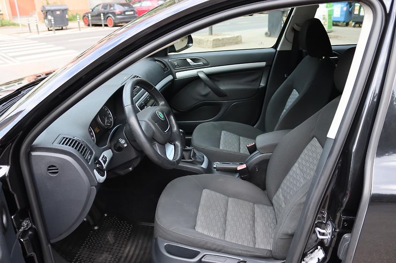 Škoda Octavia SERVISOVANÁ OCTAVIA - fotka 23 z 49