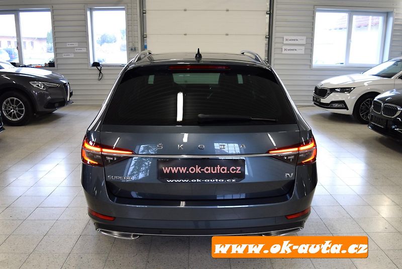 Škoda Superb 1.4 TSI iV LAURIN & KLEMENT  - fotka 6 z 77