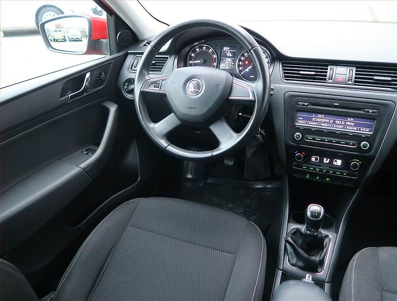 Škoda Rapid (2013) Ambition 1.2 TSI, Serv.kniha - fotka 7 z 14